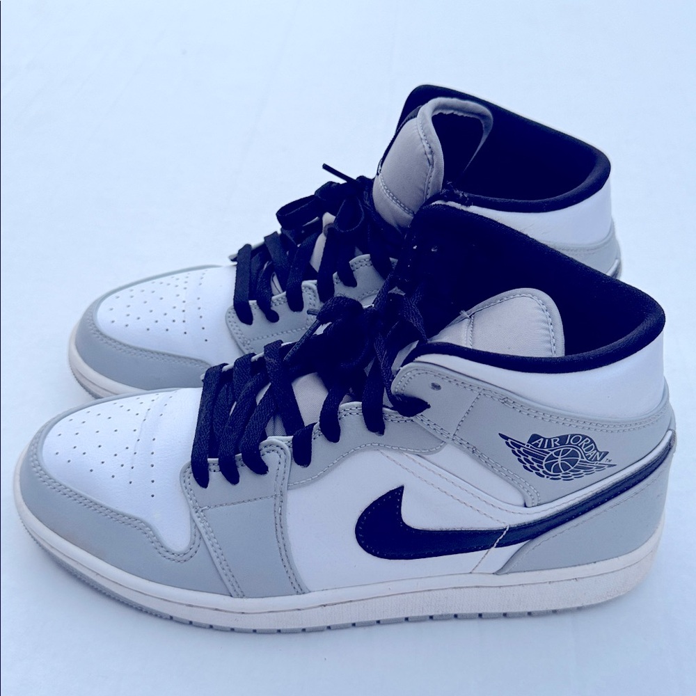 Nike Air Jordan 1 Mid SE Men’s Varsity Court Gray Shoes man size 9.5